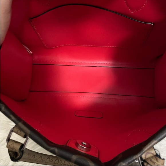 New guess bag - Picture 9 of 9